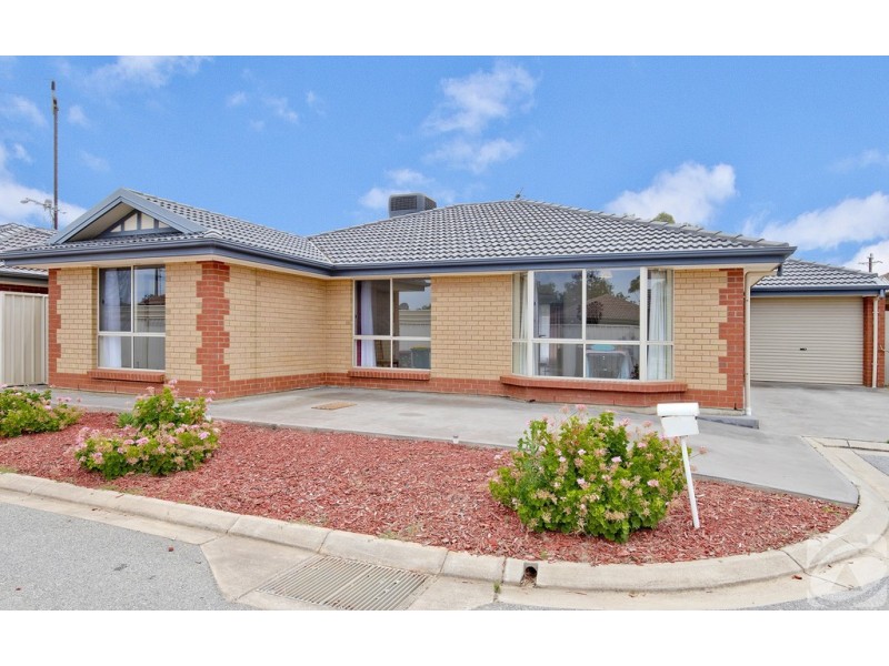 1D Young Terrace, Evanston Gardens SA 5116