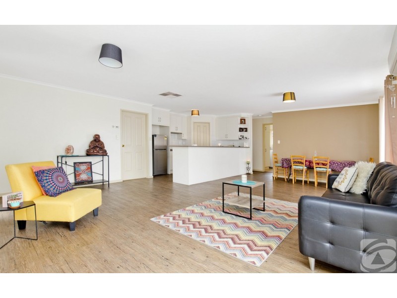 1D Young Terrace, Evanston Gardens SA 5116