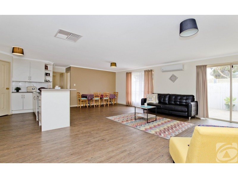 1D Young Terrace, Evanston Gardens SA 5116