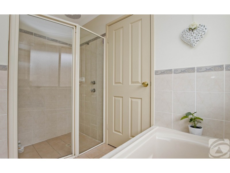 1D Young Terrace, Evanston Gardens SA 5116