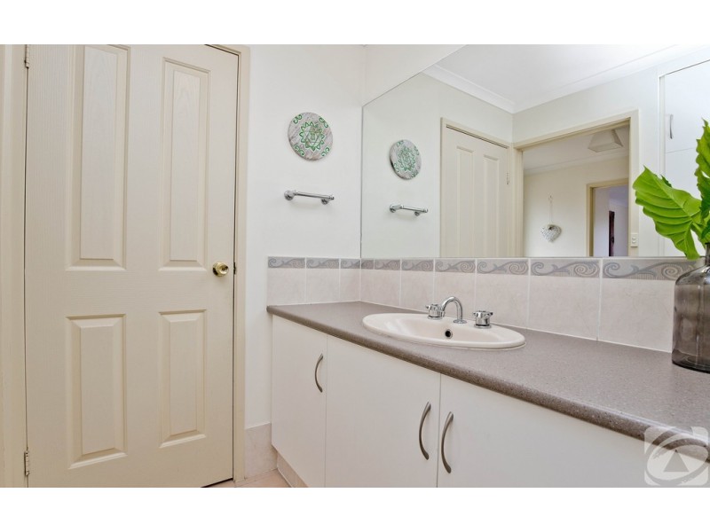 1D Young Terrace, Evanston Gardens SA 5116