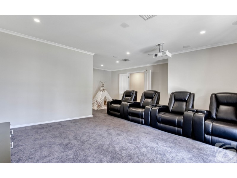 2 Rossiter Drive, Evanston Park SA 5116