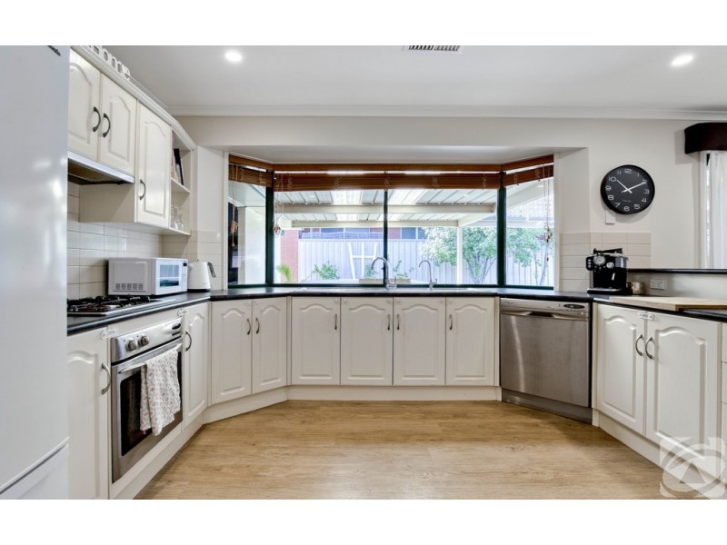 2 Rossiter Drive, Evanston Park SA 5116