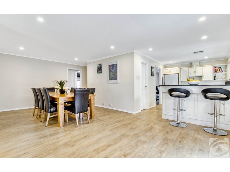 2 Rossiter Drive, Evanston Park SA 5116