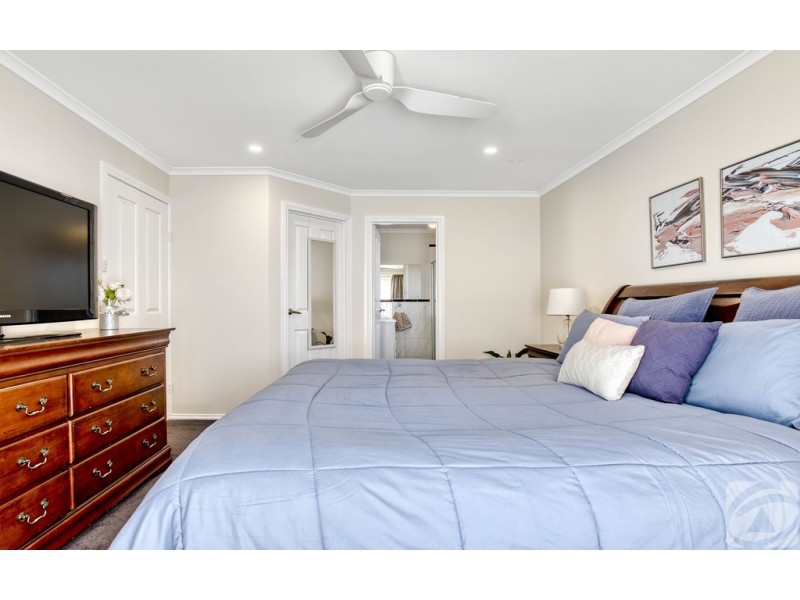 2 Rossiter Drive, Evanston Park SA 5116