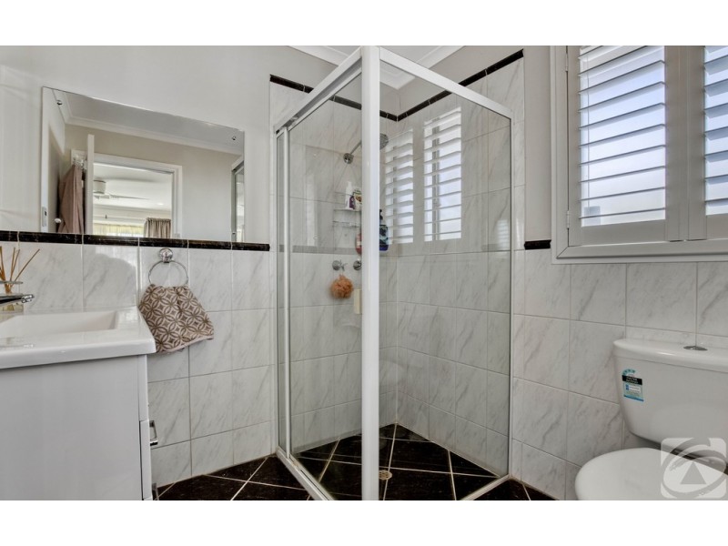 2 Rossiter Drive, Evanston Park SA 5116