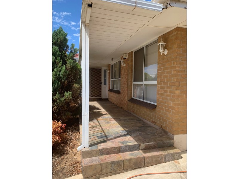 1 Cremin Street, Fairview Park SA 5126