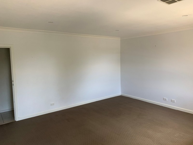 1 Cremin Street, Fairview Park SA 5126