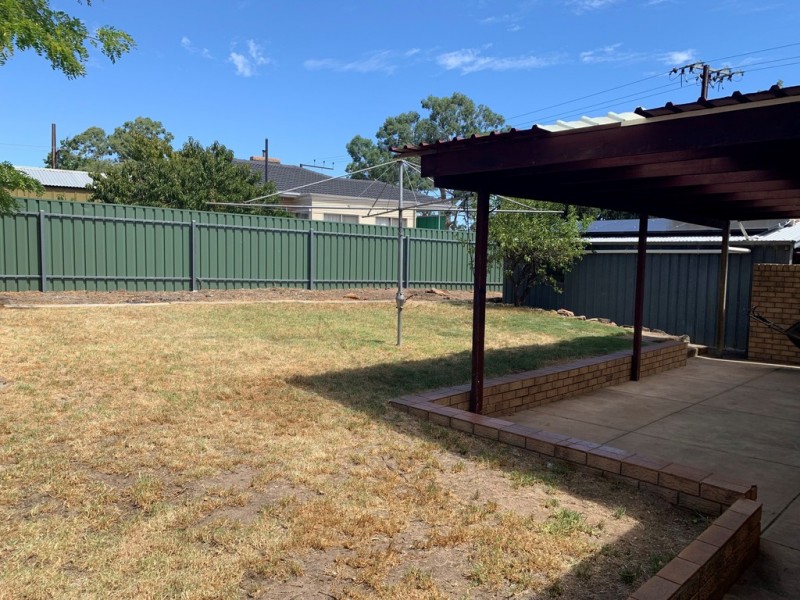 1 Cremin Street, Fairview Park SA 5126