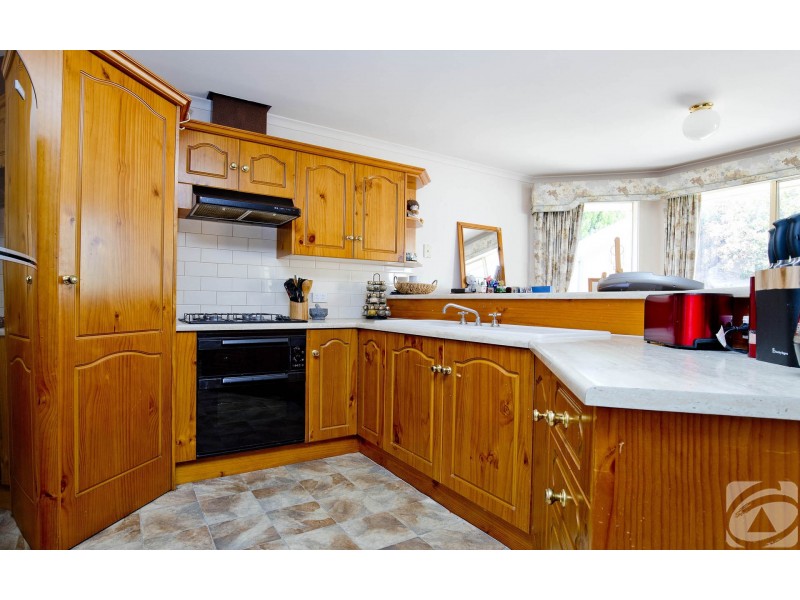 32 Cambridge Terrace, Hillbank SA 5112