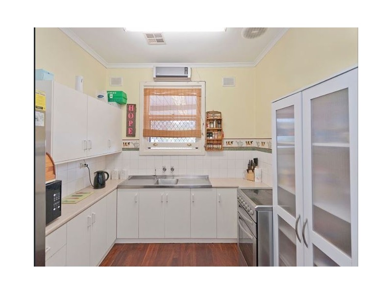 9 Marnhull St, Elizabeth Grove SA 5112