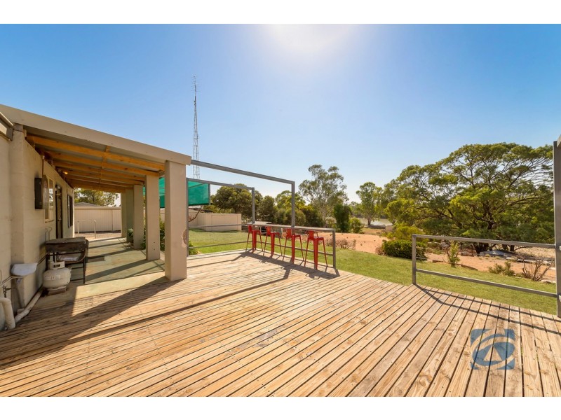 38 Acland Street, Blanchetown SA 5357