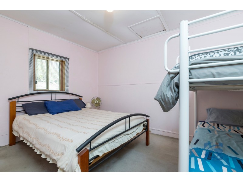 38 Acland Street, Blanchetown SA 5357