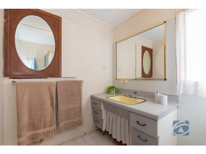 38 Acland Street, Blanchetown SA 5357