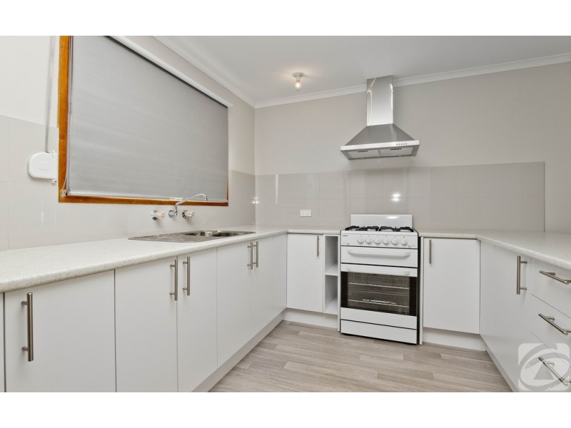 5 Grey Crescent, Evanston Gardens SA 5116