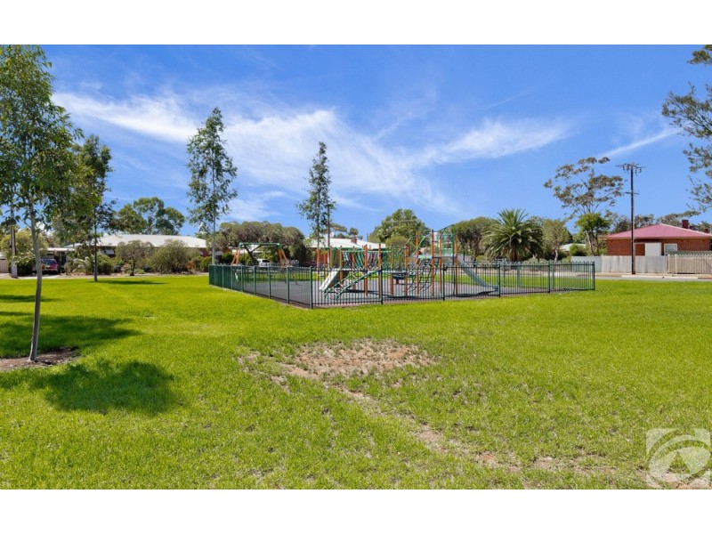 5 Selkirk Street, Evanston SA 5116