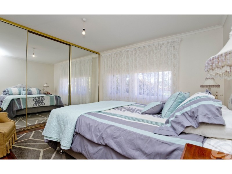 5 Selkirk Street, Evanston SA 5116