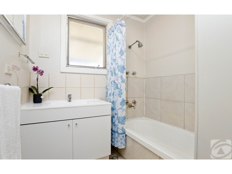 5 Selkirk Street, Evanston SA 5116