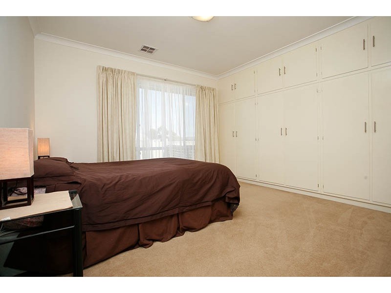 6 McGonigal Drive, Willaston SA 5118