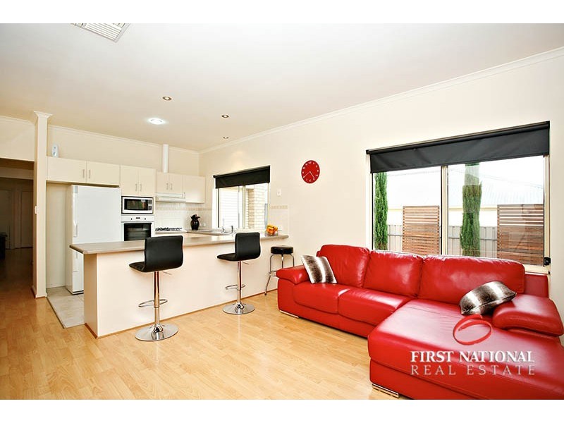 25 Thiele Crescent, Evanston Park SA 5116