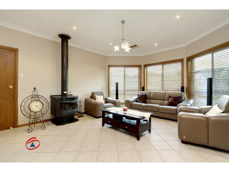 15 Greening Drive, Evanston Park SA 5116