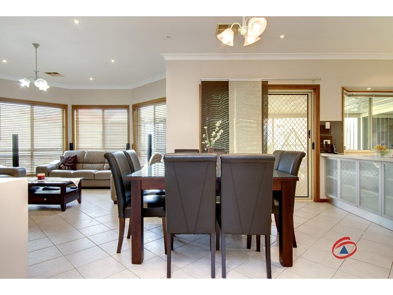 15 Greening Drive, Evanston Park SA 5116