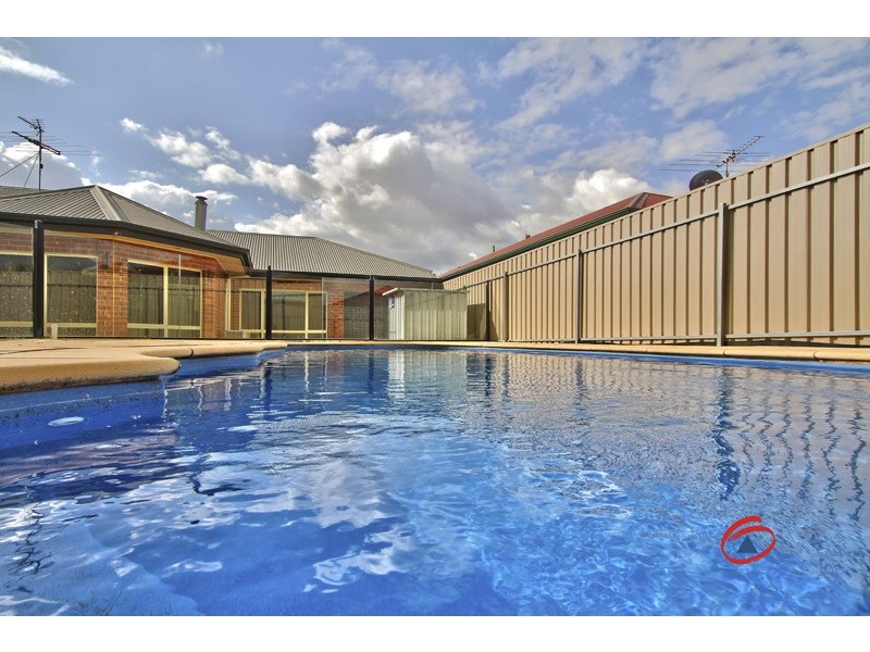 15 Greening Drive, Evanston Park SA 5116