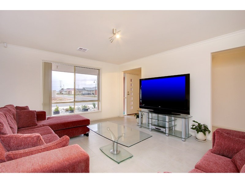 4 Wood Street, Parafield Gardens SA 5107