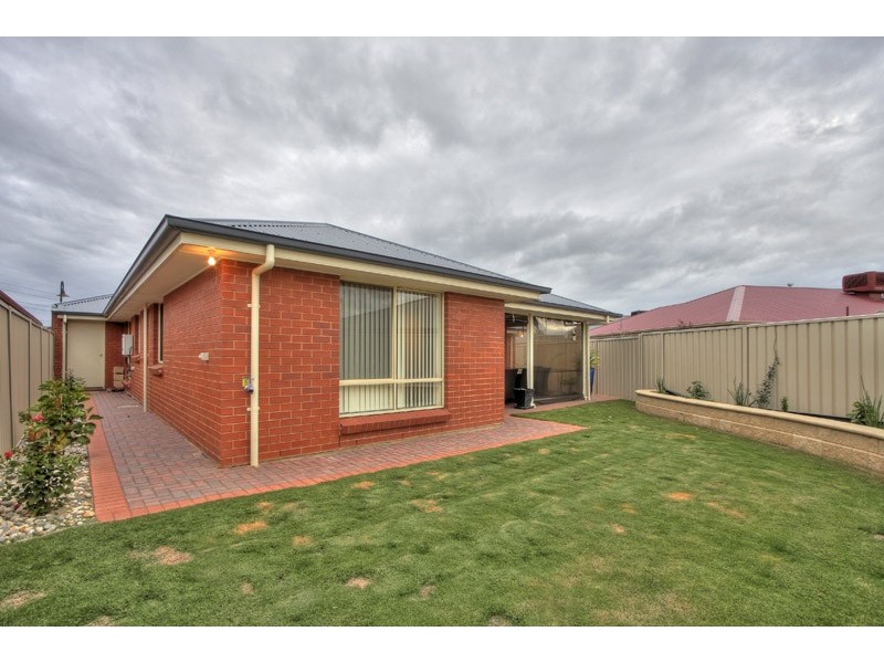 4 Wood Street, Parafield Gardens SA 5107