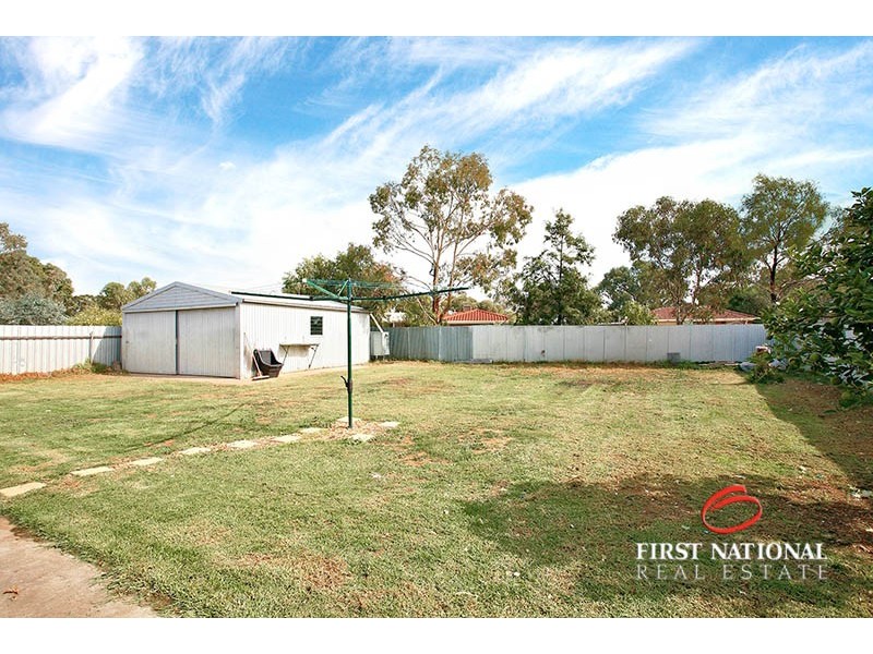 27 Wachtel Crescent, Burton SA 5110