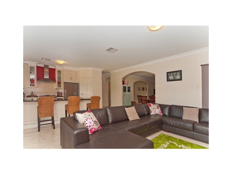 21 Ames Drive, Evanston Park SA 5116