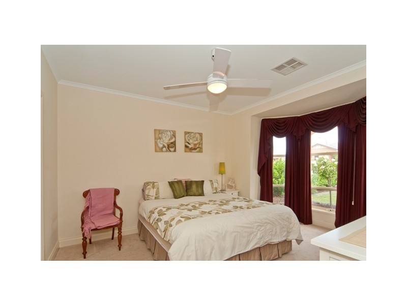 21 Ames Drive, Evanston Park SA 5116
