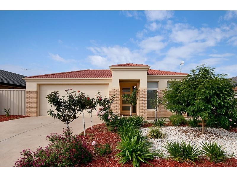 11 Melvina Road, Paralowie SA 5108