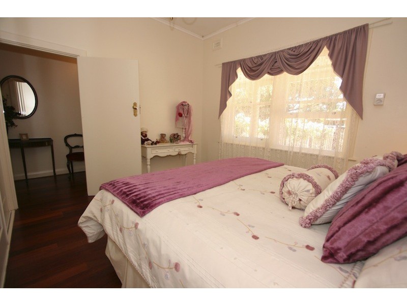 4 Ryde Street, Evanston SA 5116