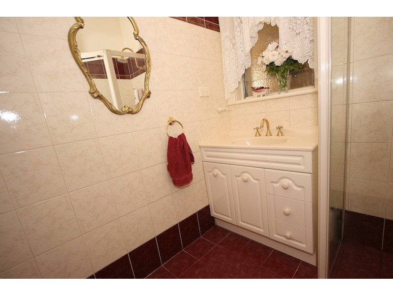 4 Ryde Street, Evanston SA 5116