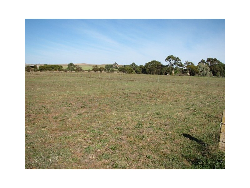Lot 742 St Kitts Road, Dutton SA 5356