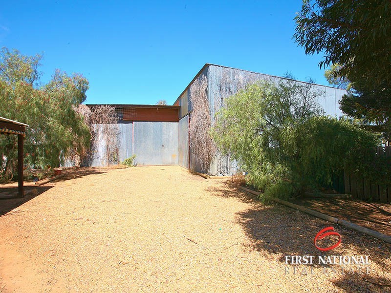 547 and 548 Government Road, Owen SA 5460