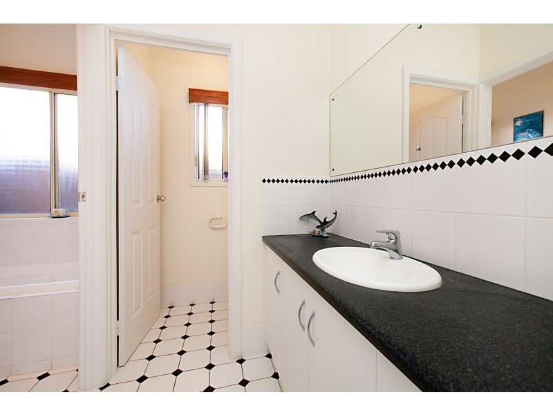 40 Thiele Crescent, Evanston Park SA 5116