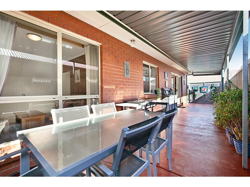 40 Thiele Crescent, Evanston Park SA 5116