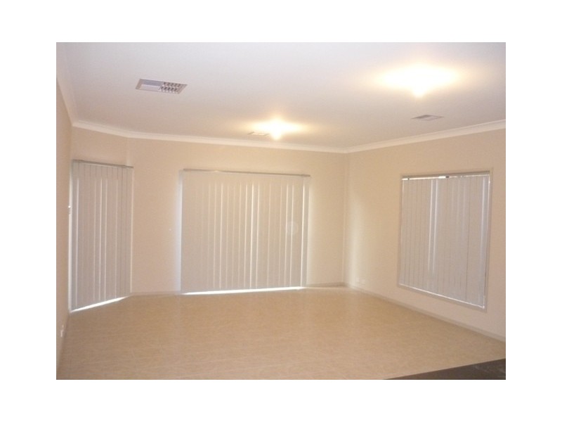 61 Swinden Crescent, Blakeview SA 5114