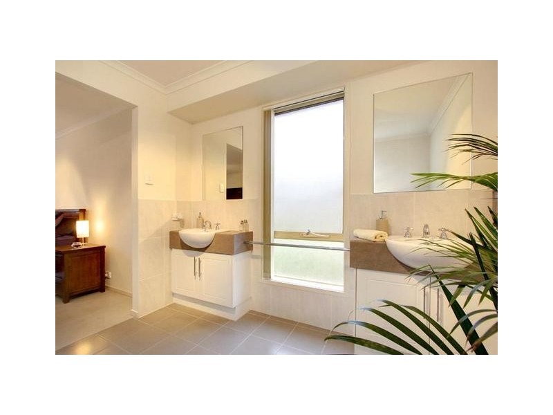 4 Wood Street, Parafield Gardens SA 5107