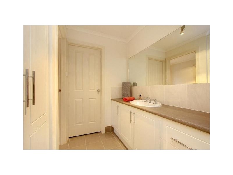 4 Wood Street, Parafield Gardens SA 5107