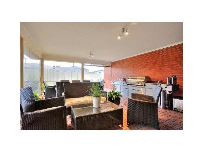 4 Wood Street, Parafield Gardens SA 5107