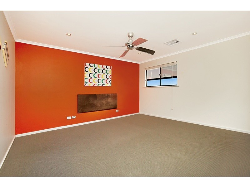 76 Osprey Parade, Hewett SA 5118