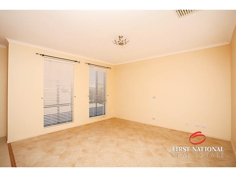 31 Thiele Crescent, Evanston Park SA 5116