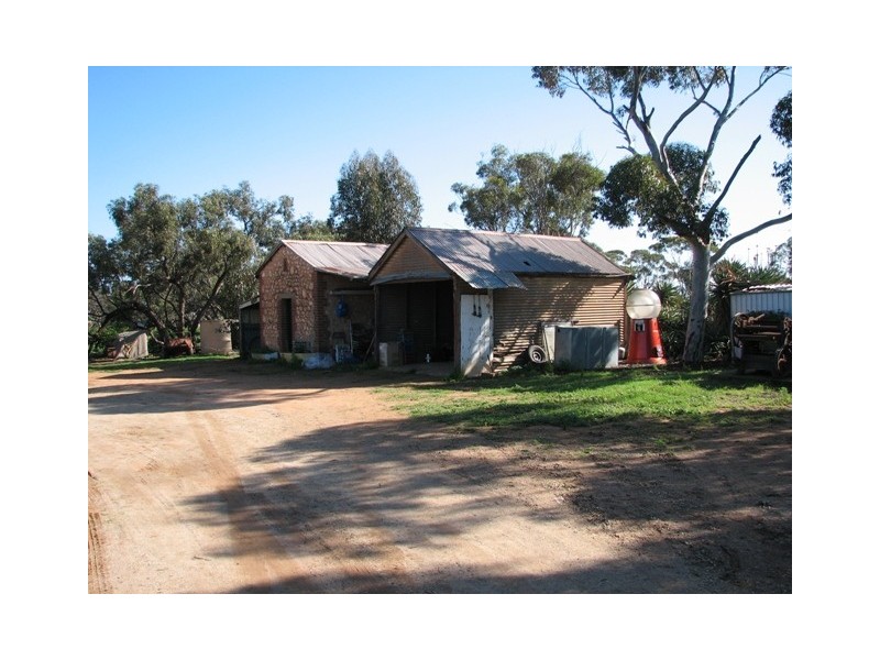 Lot 701 Saints-Avon Road, Bowmans SA 5550
