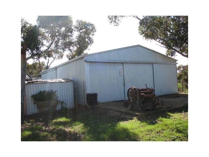 Lot 701 Saints-Avon Road, Bowmans SA 5550