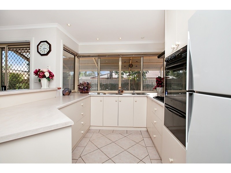 8 Bombardieri Court, Evanston Park SA 5116