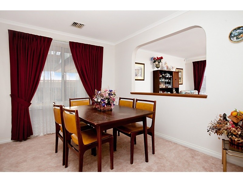 8 Bombardieri Court, Evanston Park SA 5116