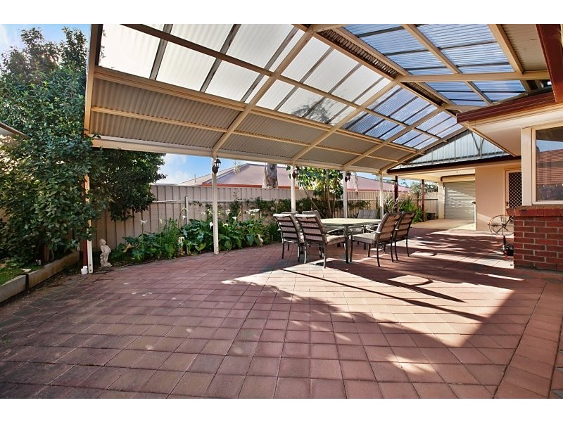 8 Bombardieri Court, Evanston Park SA 5116